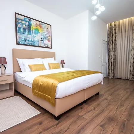 Megapolis Main Street Suites Apartment